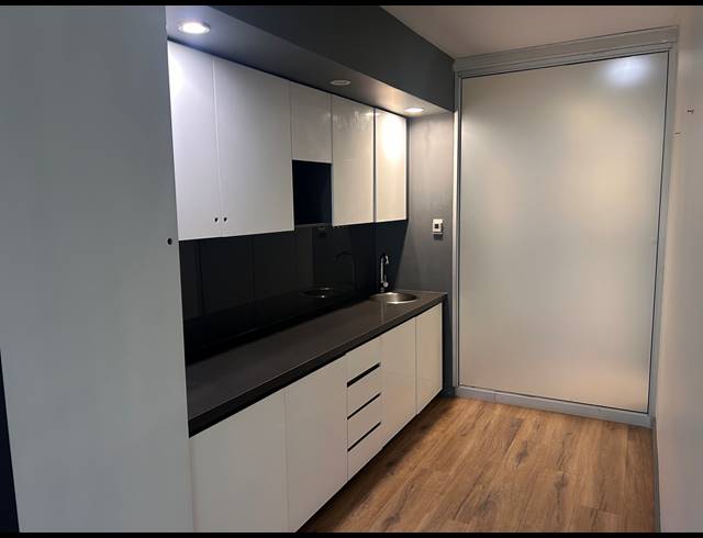 217M² OFFICE TO LET IN MENLYN